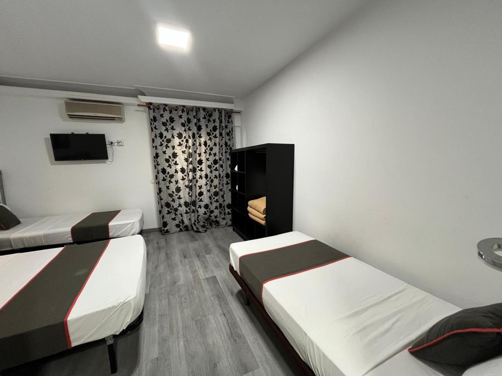 Guest house Hello Feria 2*